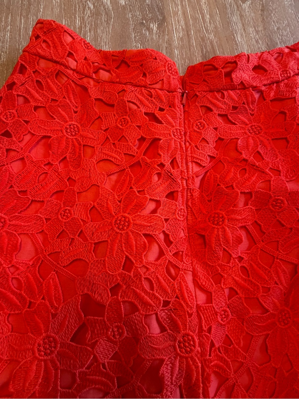 Banana Republic Red Floral Lace A-Line Skirt - Picture 4 of 4